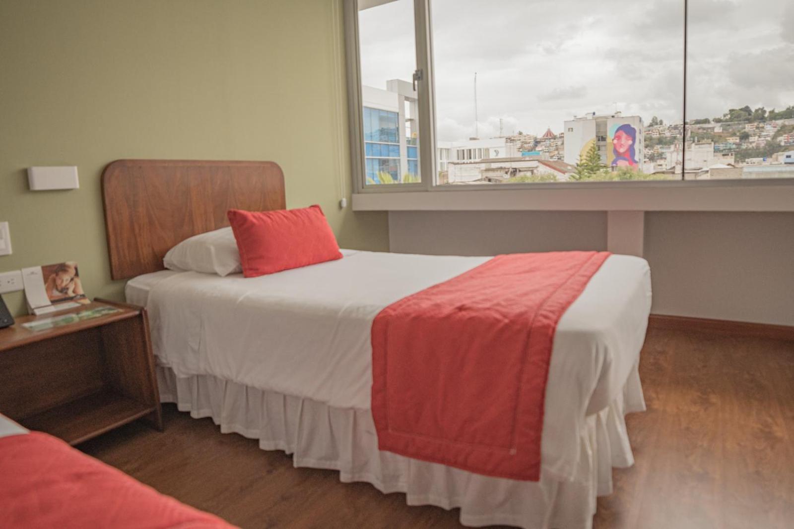 Hotel Ambato Extérieur photo